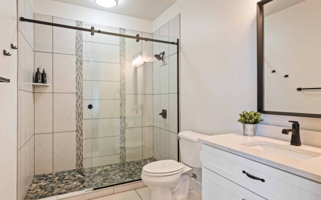 The Ann Marie #f1 6 Bedroom Townhouse