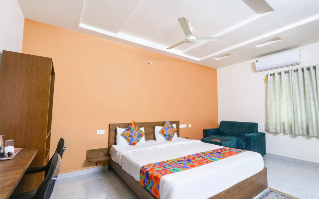Fabhotel Golden Hitech
