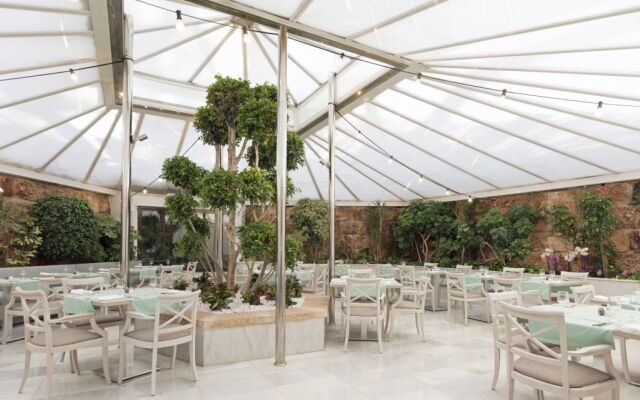 Ona Palmira Paguera Hotel