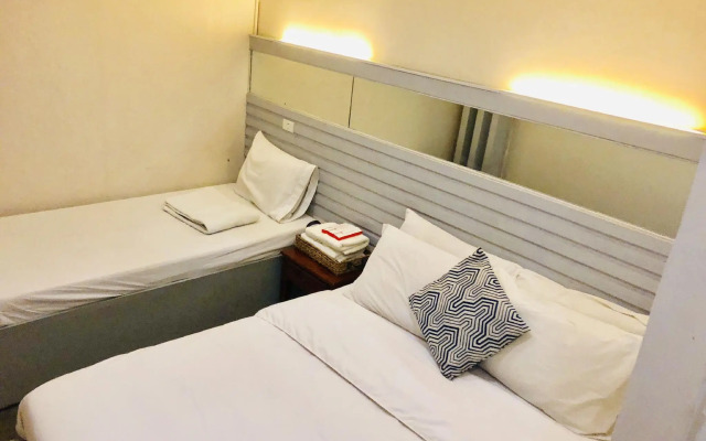 Hometown Hotel Bacolod - Lacson