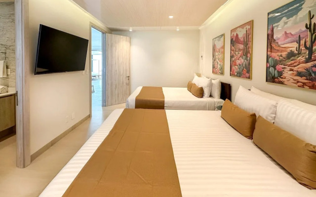 Has it all Beachfront Retreat With Stunning Views