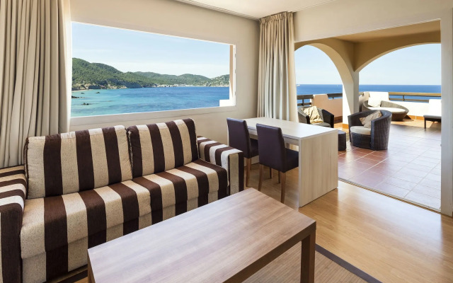 Invisa Hotel Club Cala Verde