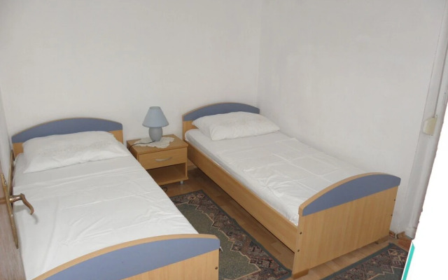 Teo - 8m From the sea & Parking - A2 Bijeli