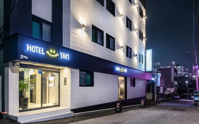 hotelImage