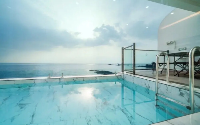 ON Pool Villa