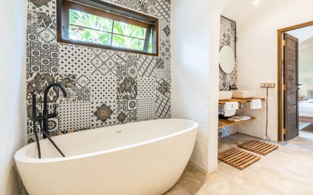 Rumah villa by EVDEkimi Ubud - Longer Stay More Rewards