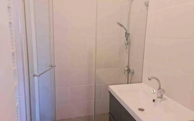 דירה 2 חדרים 100 מטר מהים