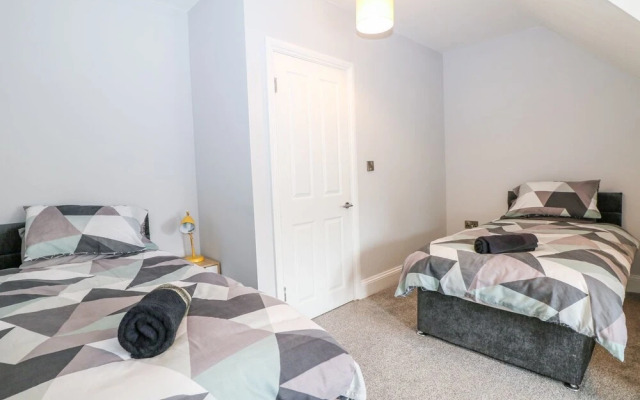 Dale Mews Luxury Apartment