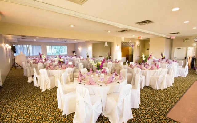 Ramada by Wyndham Arnprior