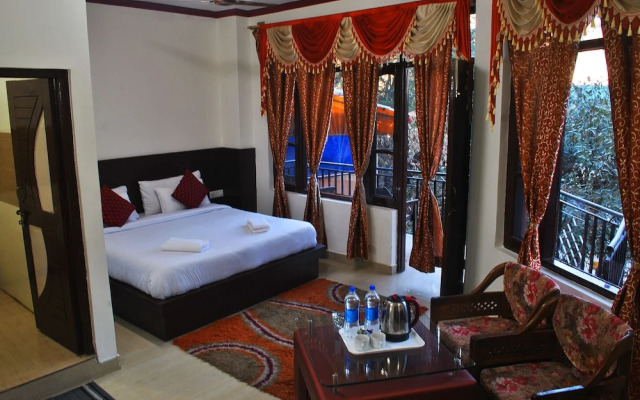 Hotel Misty Woods