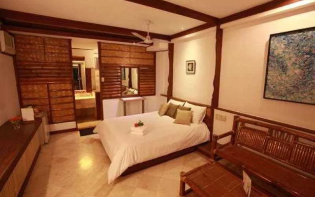 Aura Dive Resort