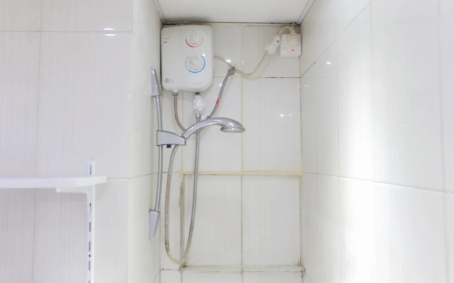 Cozy Stay 1BR Serpong Greenview Apartment