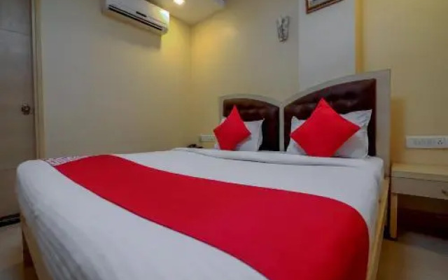 Hotel Tourist Palace  by OYO Rooms
