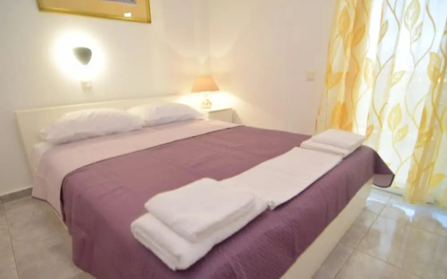 Villa Zeria by TravelPro Services- Nea Potida...