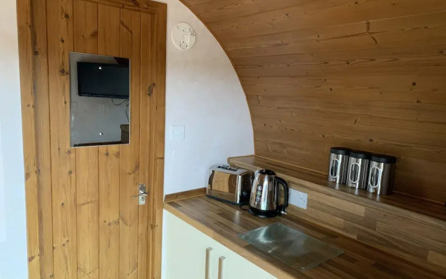 Acdc Glamping, Campervan , Caravan and Tent Resort