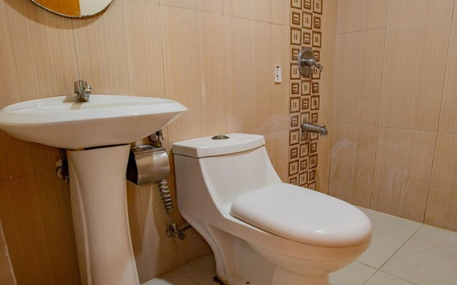 OYO 717 Ranchotel Bayanan