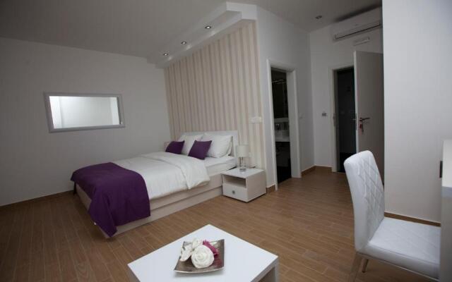Rooms Ino