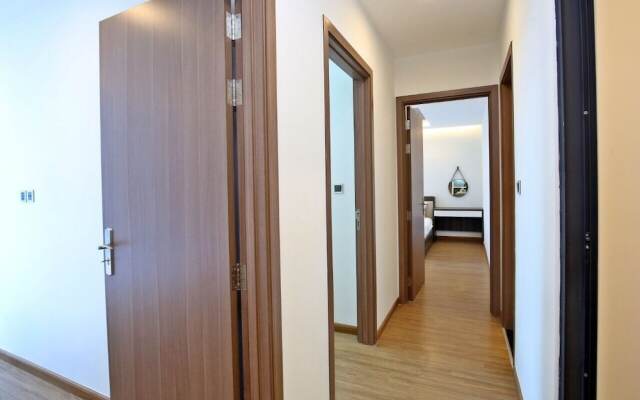 Homefromhome Metropolis Apartments