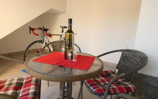 Apartment & Olive oil Valuma