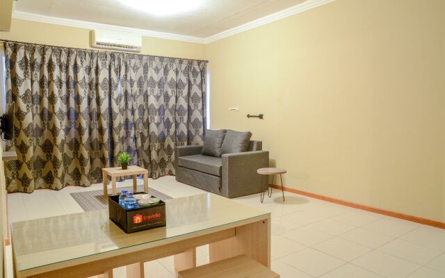 3 Bedrooms Apartment Grand Palace Kemayoran by Travelio