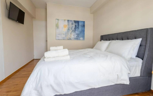 Amfitritis top floor apartment at Palaio Faliro