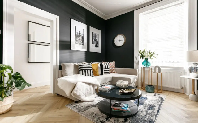 Luxe Experience - Premium Central House