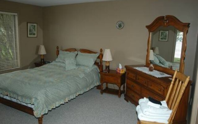 Ashbury Inn on the River Bed & Breakfast