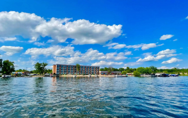 Holiday Inn Detroit Lakes by IHG