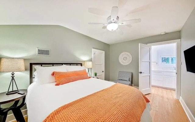1185 Tamarack 4 Bedroom Home by RedAwning