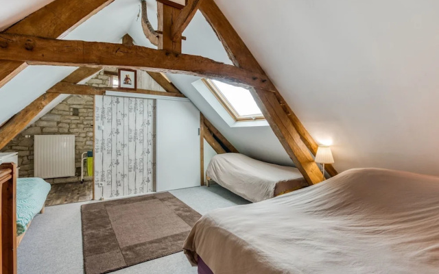 Cosy Holiday Home in Mandeville en Bassin Near Beach