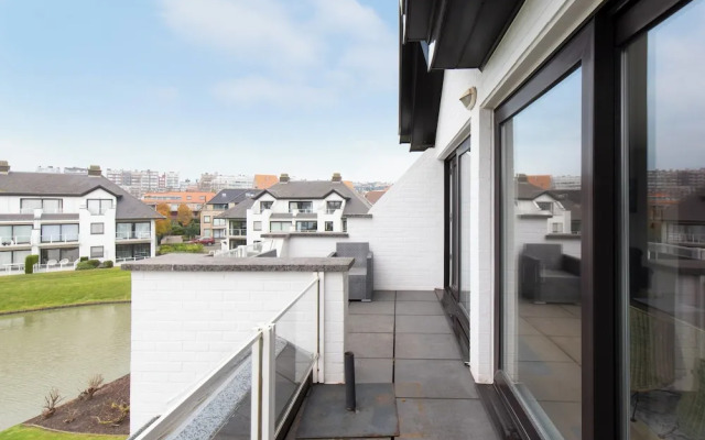 Spacious Apartment With Terrace