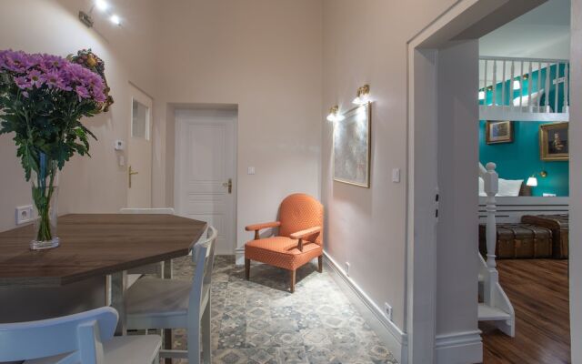 Tyzenhauz Apartments