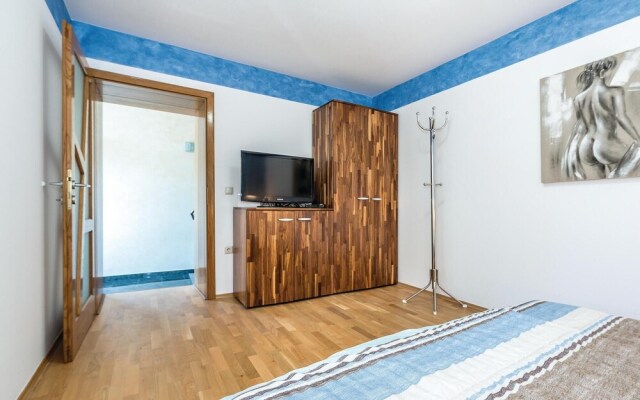 Nice Home in Vodice With Wifi and 4 Bedrooms