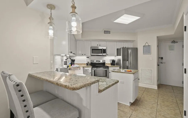 Pelican Pointe #1003