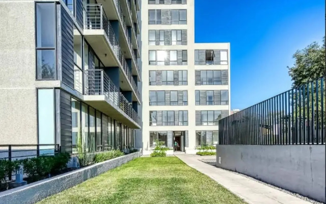 Comfortable Loft With Gym In Independence