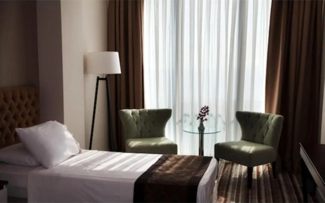 Denizkizi & Denizkizi Royal Hotel