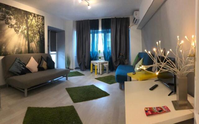 Green Apartment No 14