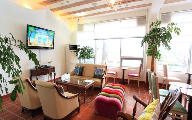 Haenuri Jungmun Guesthouse