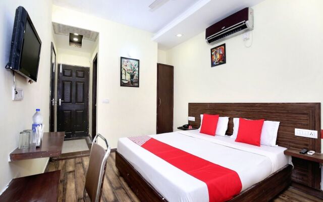 OYO 18540 Hotel Lemon And Chilli