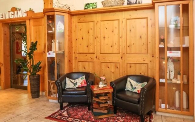 Dorfcafe Unken Hotelpension sWirtshaus im Dorf