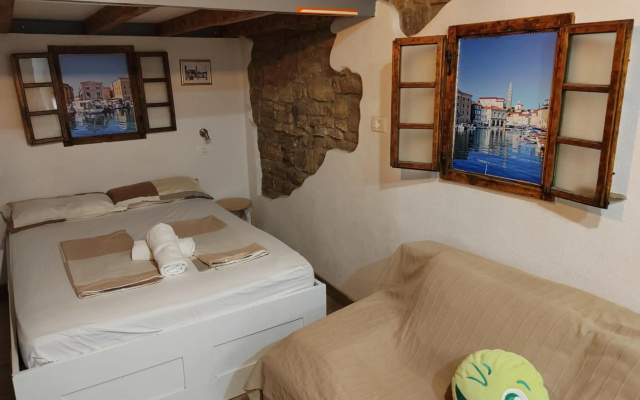 Traditional Piran studio