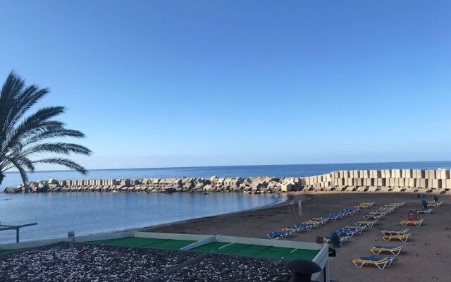 House In Calheta Beach - Best Location In Calheta