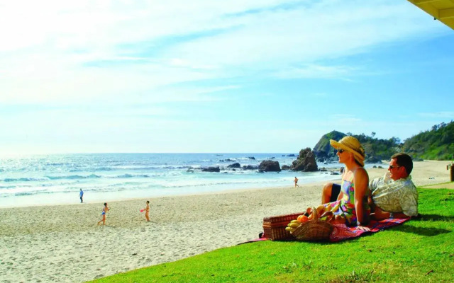 South Pacific Apartments