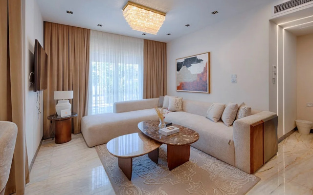 Vesta - Luxury Villa - 3BR - CFC I