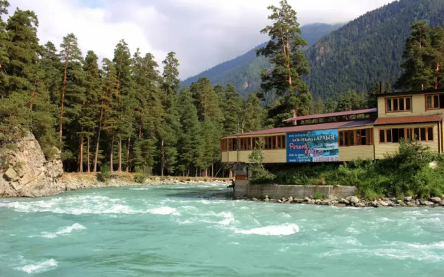 River breeze