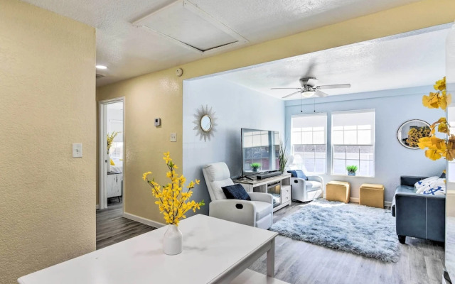 Galveston Retreat w/ Backyard & Patio!