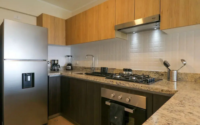 w Grandiose 1BR w Great Balcony in Miraflores