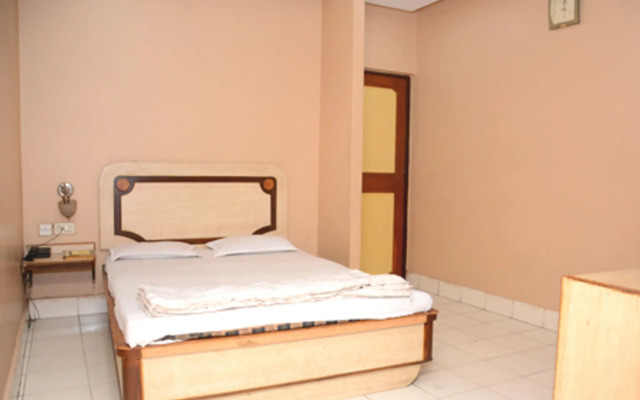 Hotel Pushpak International