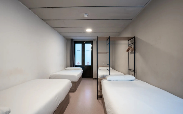 Ideal Youth Hostel