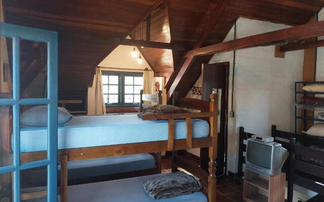 Passa Quatro- CASA INTEIRA RUSTICA para até 9 pessoas